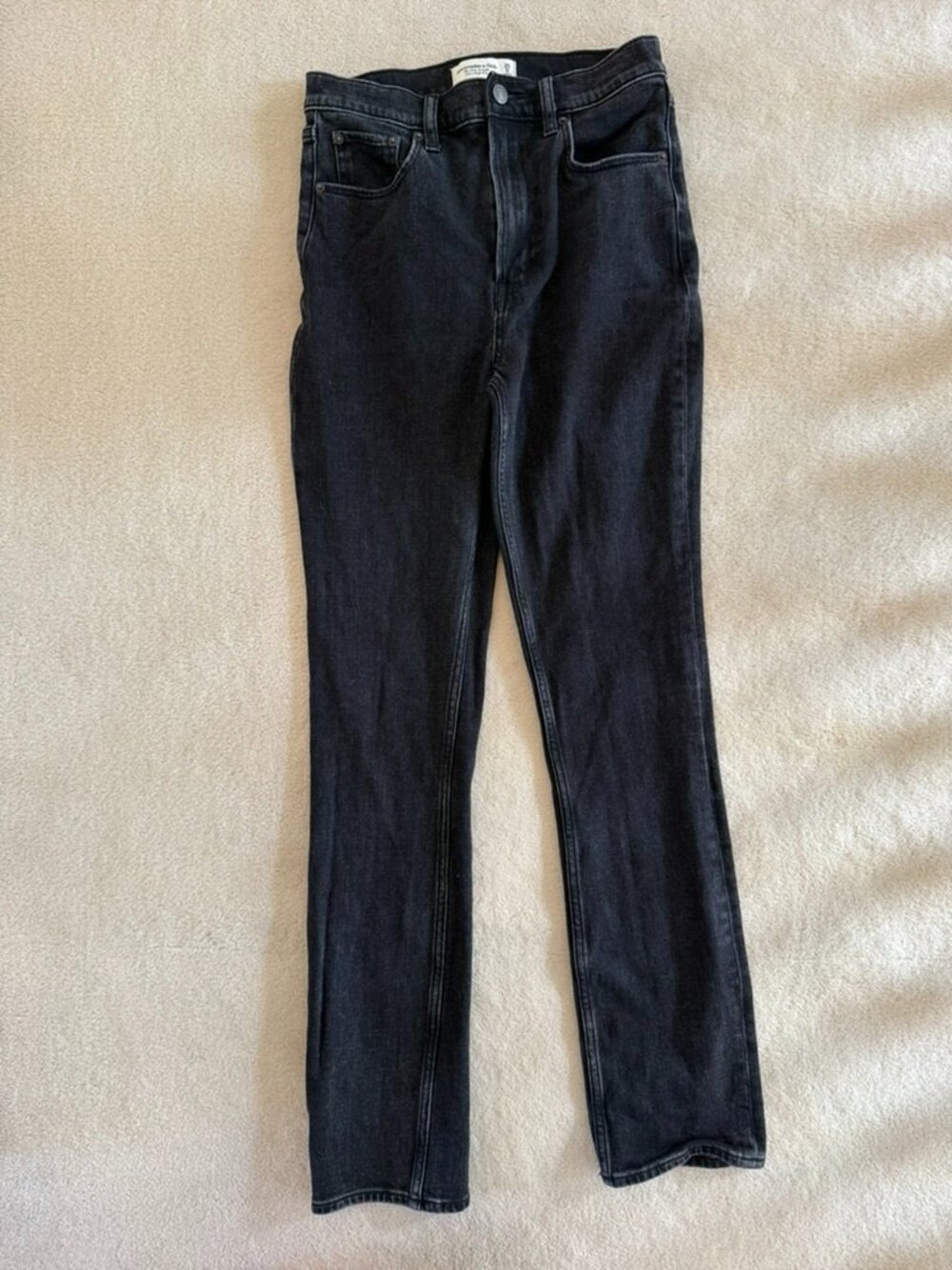 Abercrombie & Fitch The Slim Straight Ultra High Rise